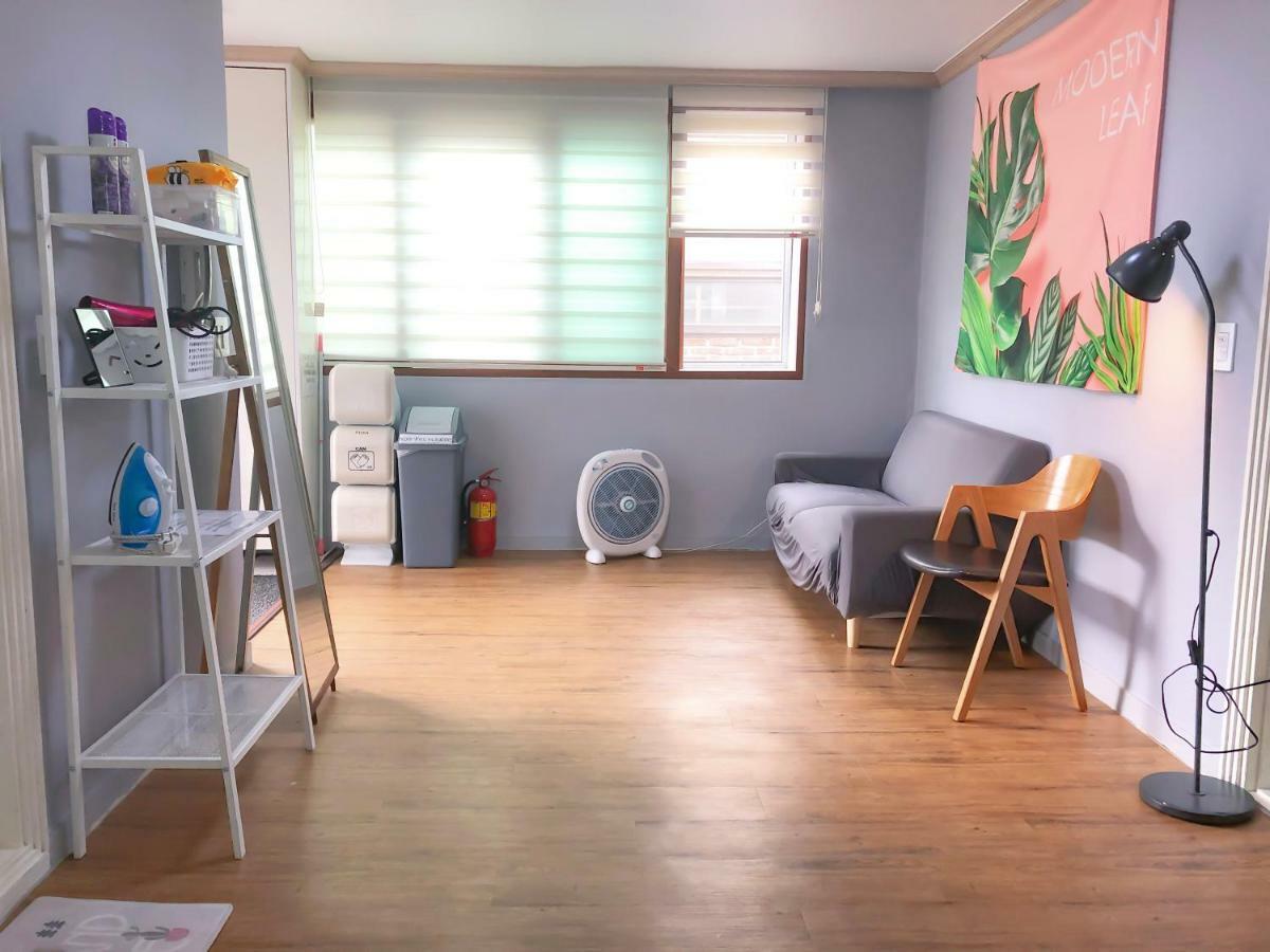 Bomulzip Hongdae Guesthouse Seoul Bagian luar foto