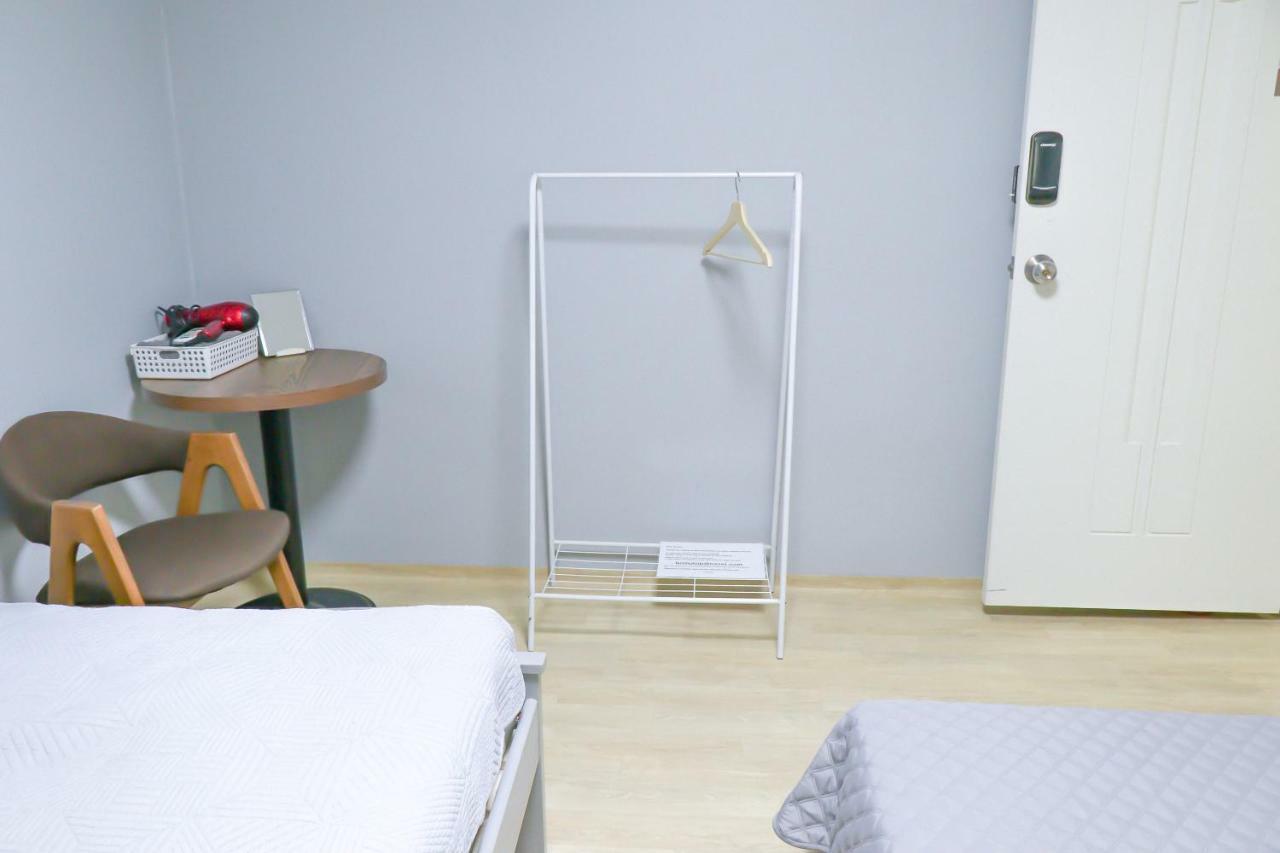 Bomulzip Hongdae Guesthouse Seoul Bagian luar foto